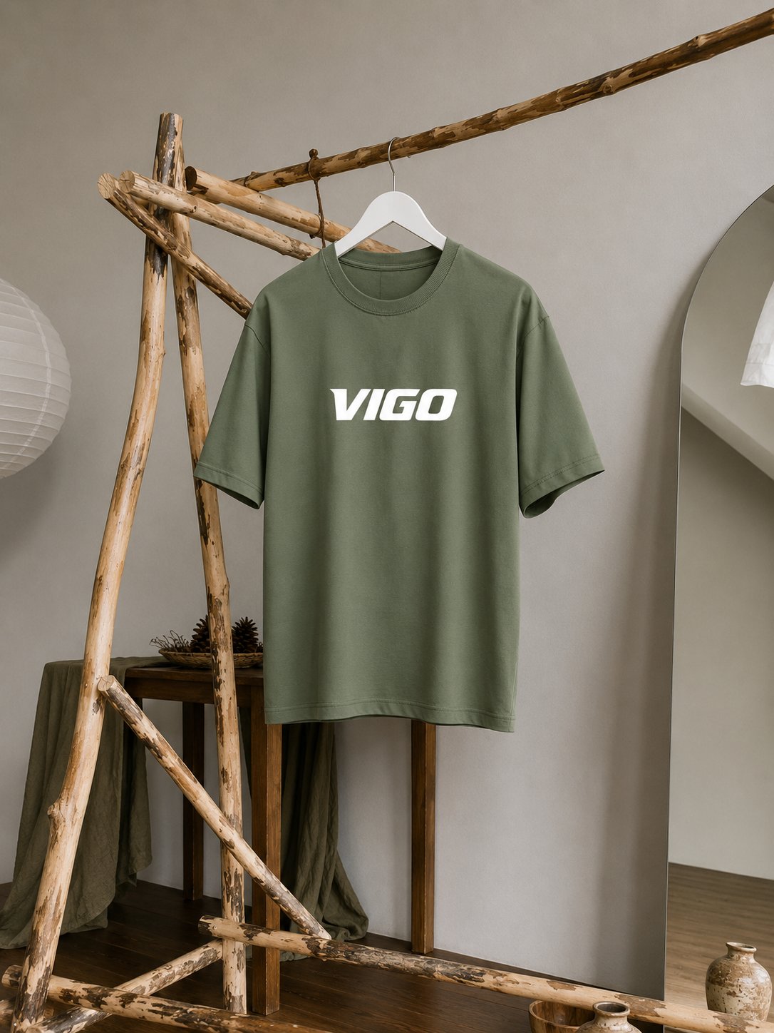 في المنتصف  VIGO  تيشيرت بطباعه