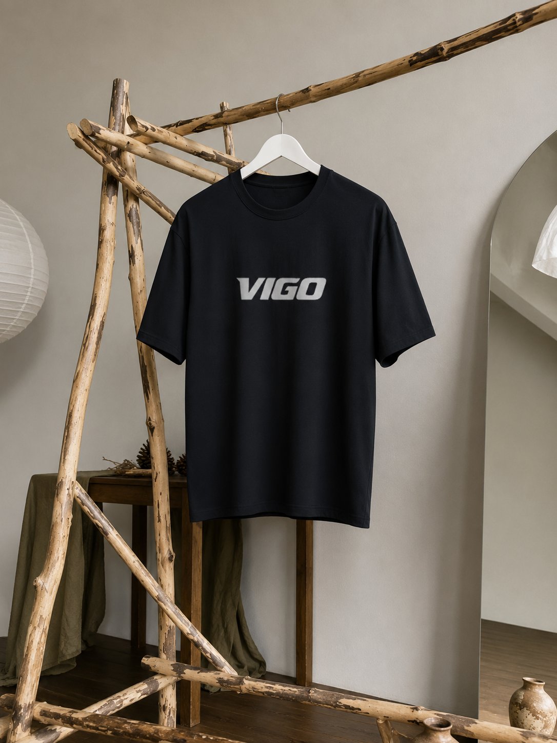 في المنتصف  VIGO  تيشيرت بطباعه
