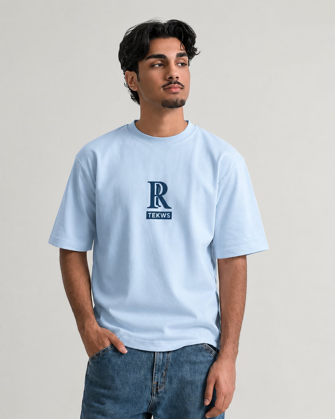 R تيشيرت